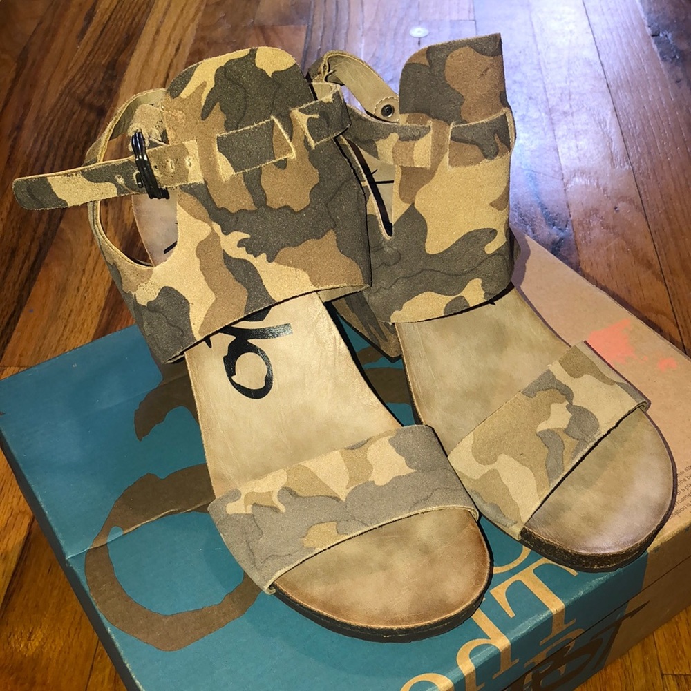 Camo Sandals